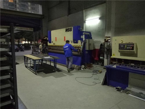 佛山折彎機(jī)廠家華粵五金機(jī)械廠 專業(yè)在線咨詢與信息咨詢服務(wù)